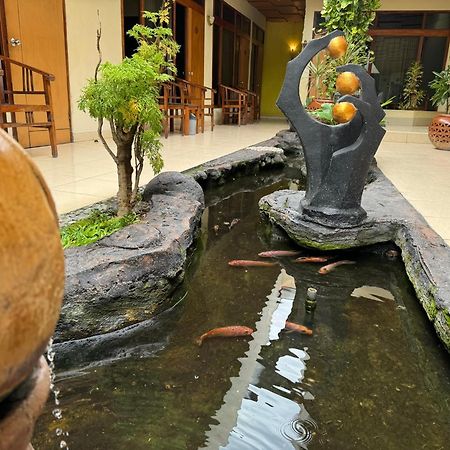 Hotel Priangan Cirebon Eksteriør billede