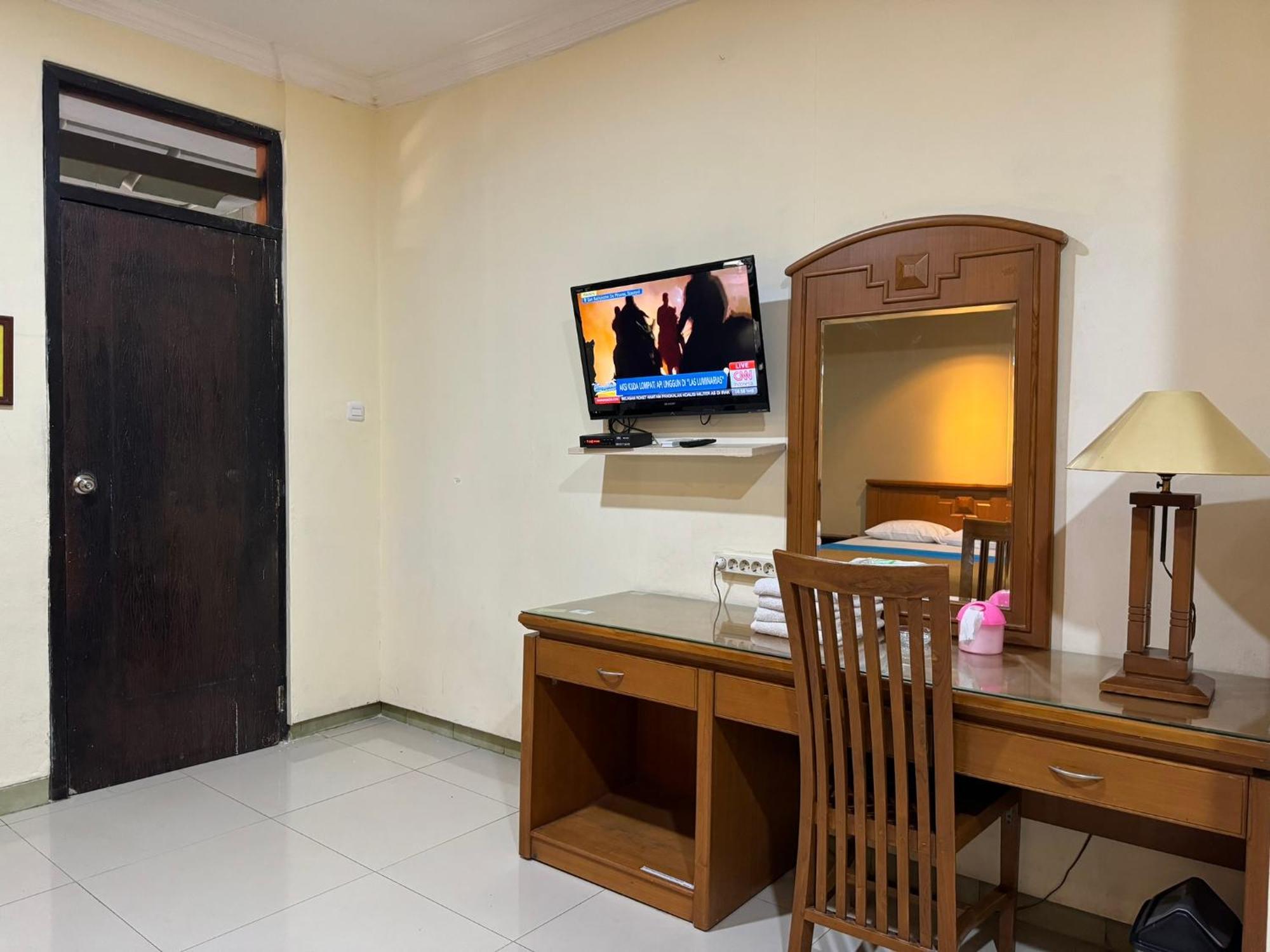 Hotel Priangan Cirebon Eksteriør billede