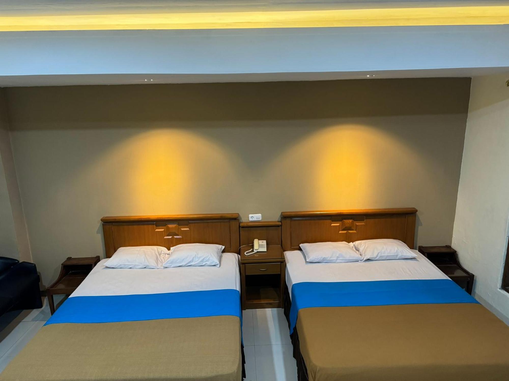Hotel Priangan Cirebon Eksteriør billede