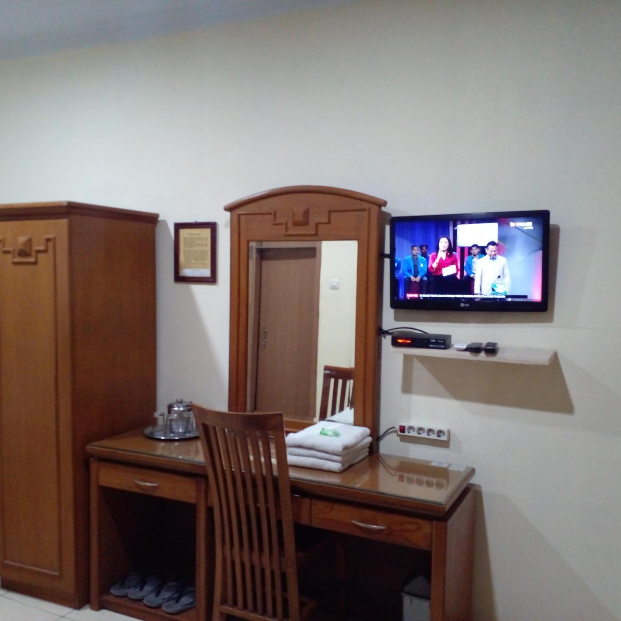 Hotel Priangan Cirebon Eksteriør billede
