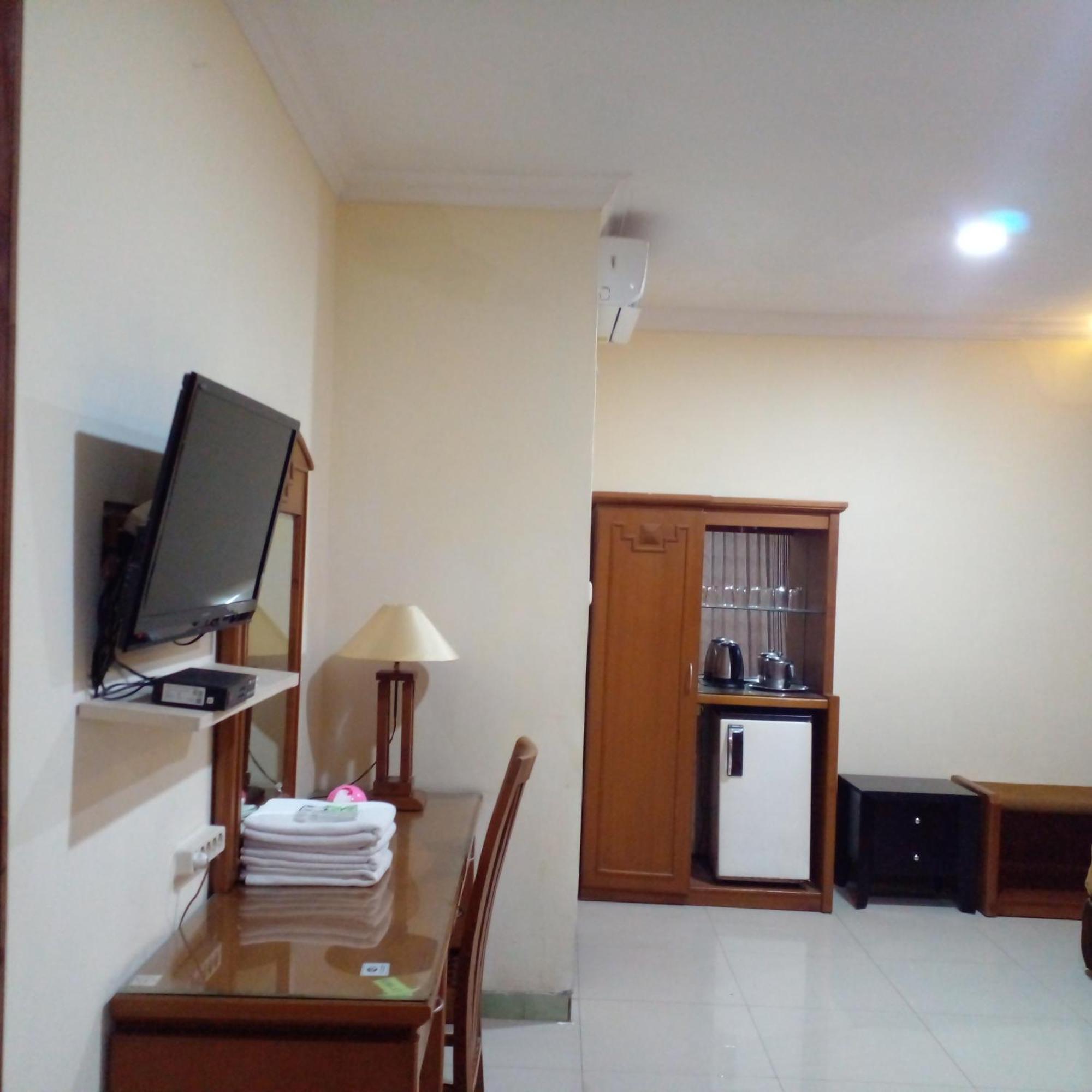 Hotel Priangan Cirebon Eksteriør billede