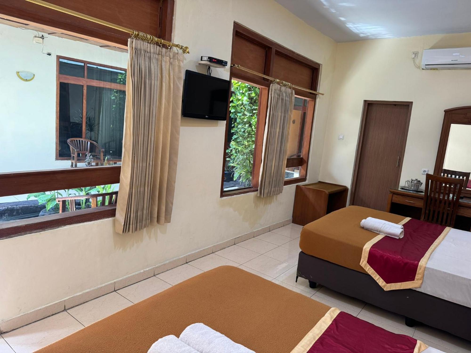 Hotel Priangan Cirebon Eksteriør billede