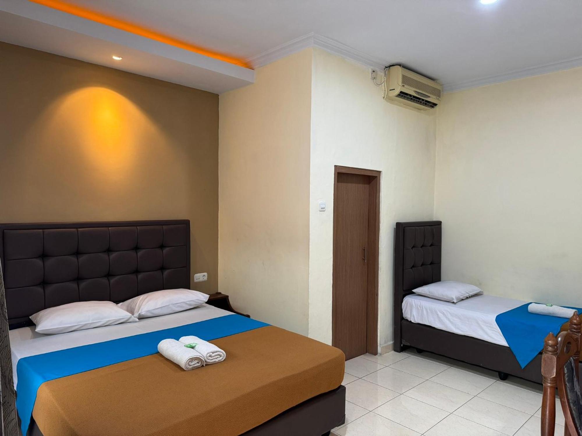Hotel Priangan Cirebon Eksteriør billede