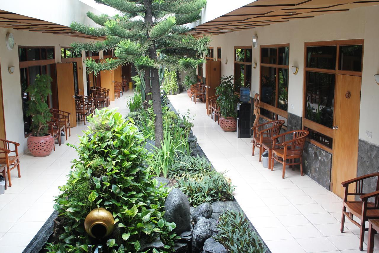 Hotel Priangan Cirebon Eksteriør billede