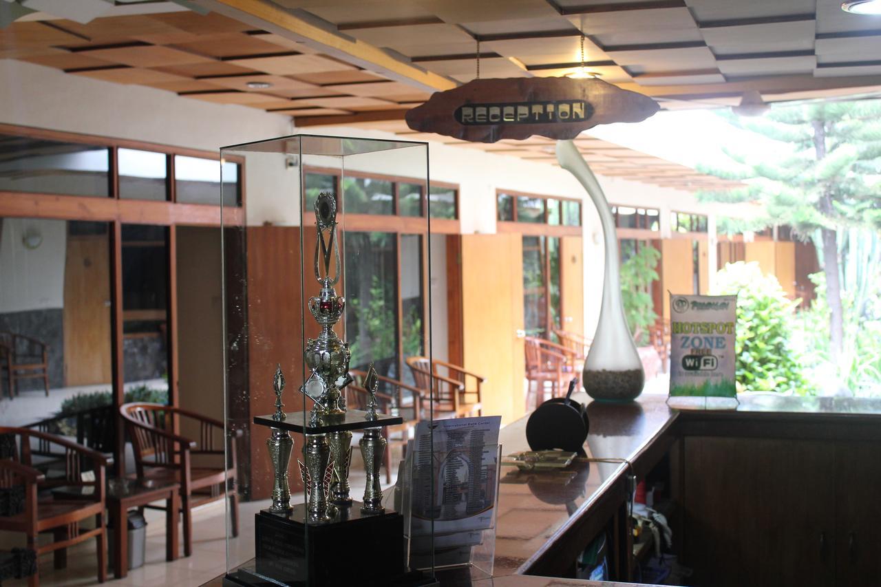 Hotel Priangan Cirebon Eksteriør billede